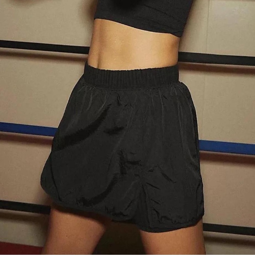 Free People FP Movement Daisy Woven
Skort black size small